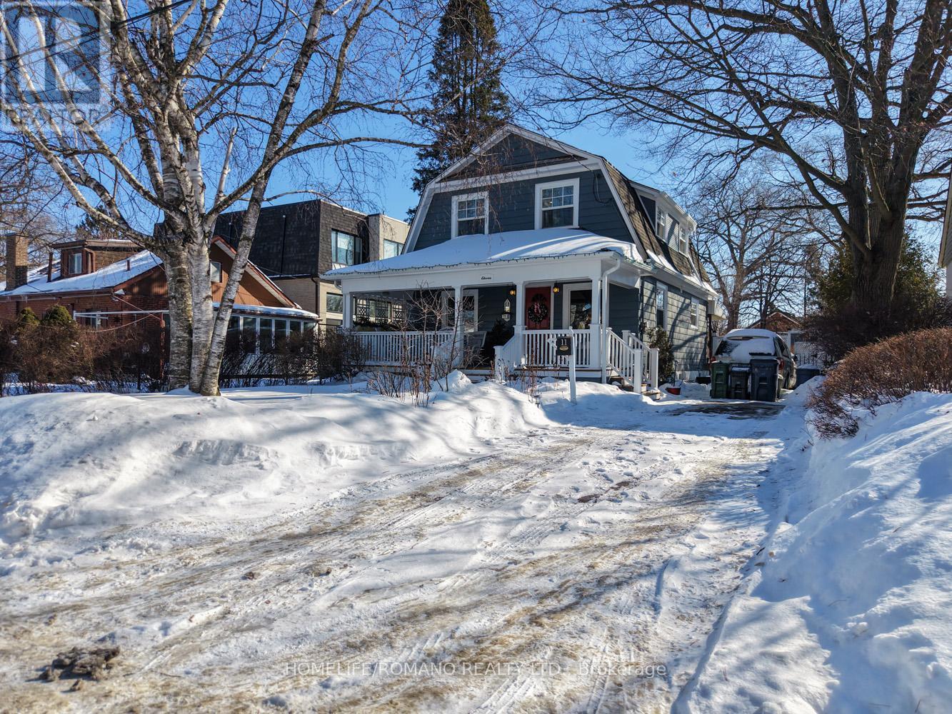 11 Dominion Road, Toronto, Ontario  M8W 1J1 - Photo 6 - W12811752