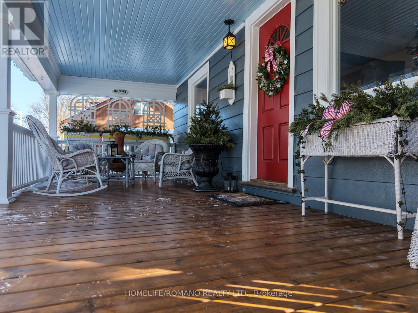 11 Dominion Road, Toronto, Ontario  M8W 1J1 - Photo 7 - W12811752