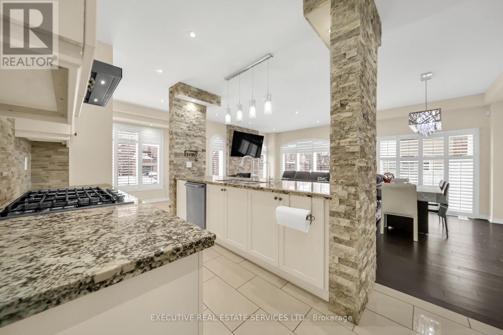 13 Masken Circle, Brampton, Ontario  L7A 4J2 - Photo 22 - W12811828