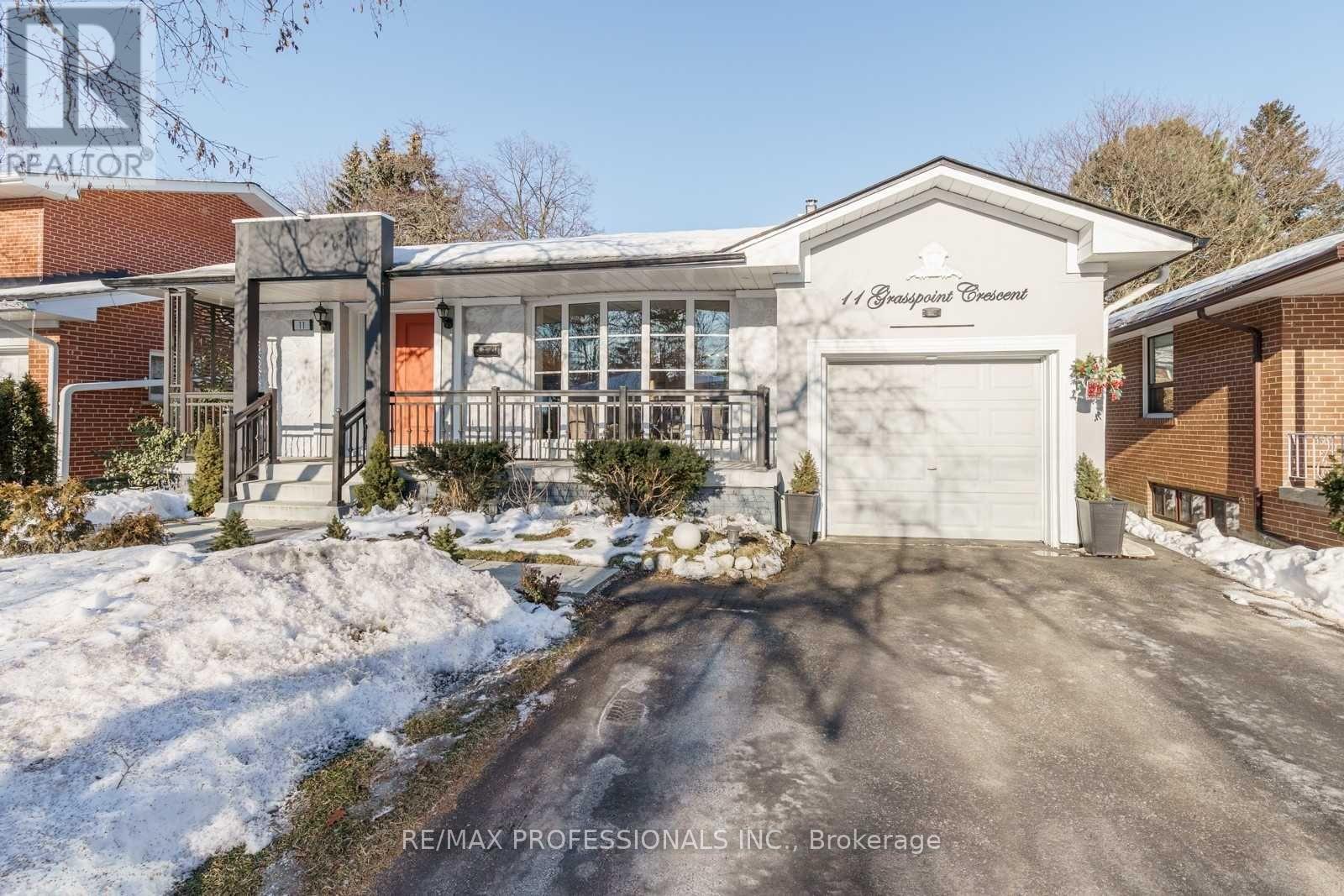 Ground - 11 Grasspoint Crescent, Toronto, Ontario  M9C 2T9 - Photo 1 - W12811836