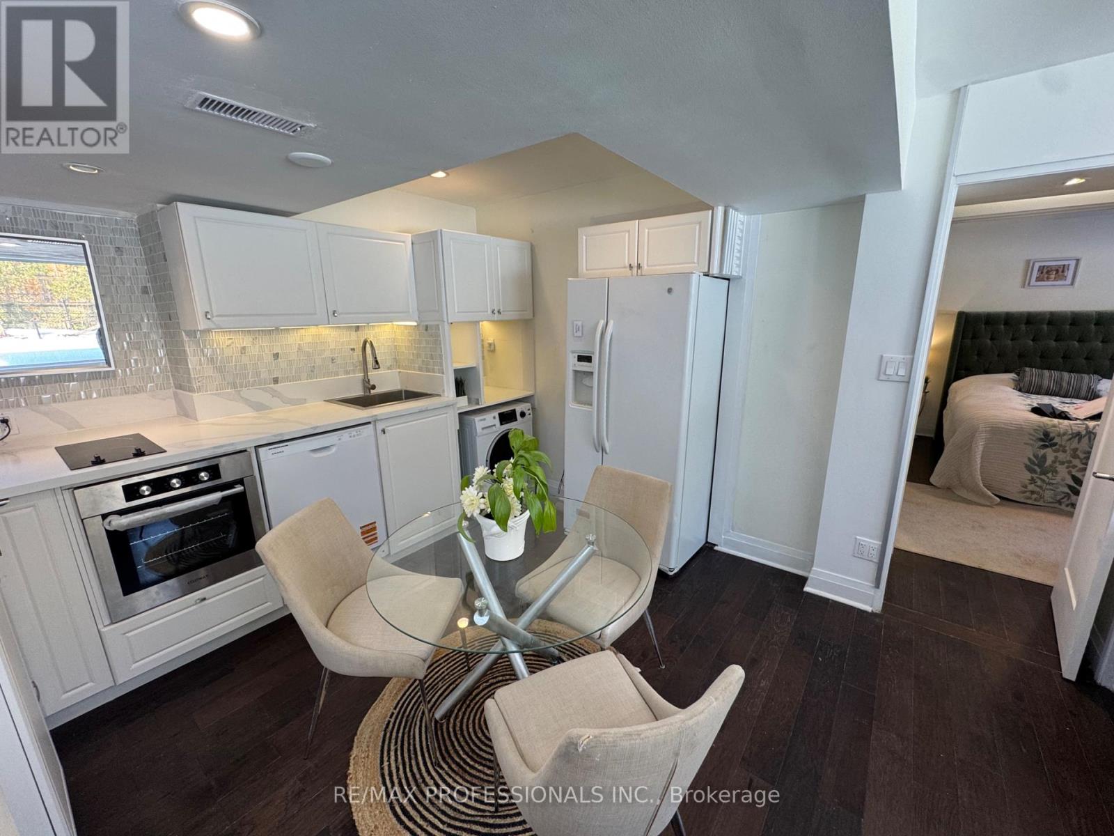 Ground - 11 Grasspoint Crescent, Toronto, Ontario  M9C 2T9 - Photo 3 - W12811836