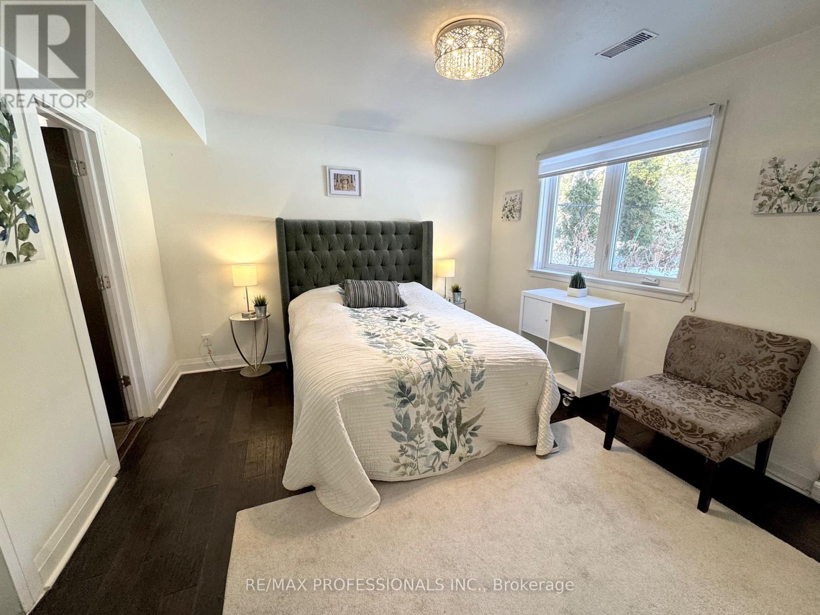 Ground - 11 Grasspoint Crescent, Toronto, Ontario  M9C 2T9 - Photo 9 - W12811836