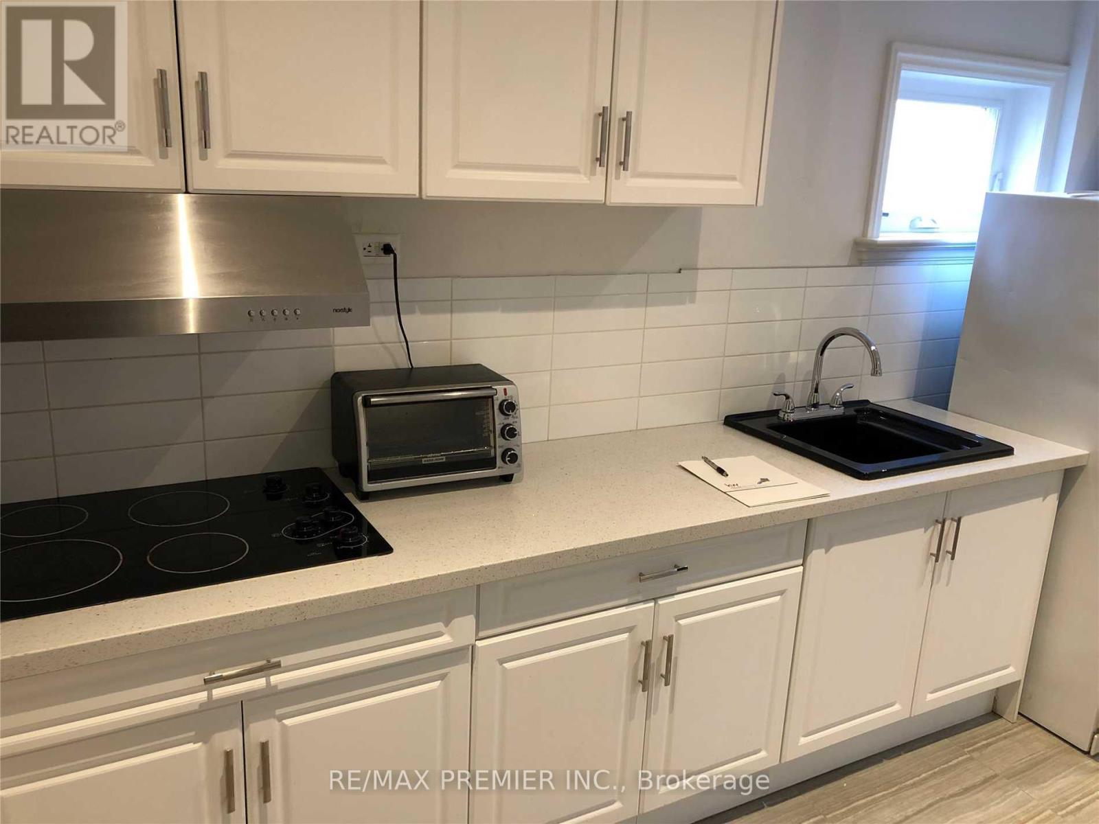 Bsmt - 44 Peacham Crescent, Toronto, Ontario  M3M 1S3 - Photo 4 - W12811872