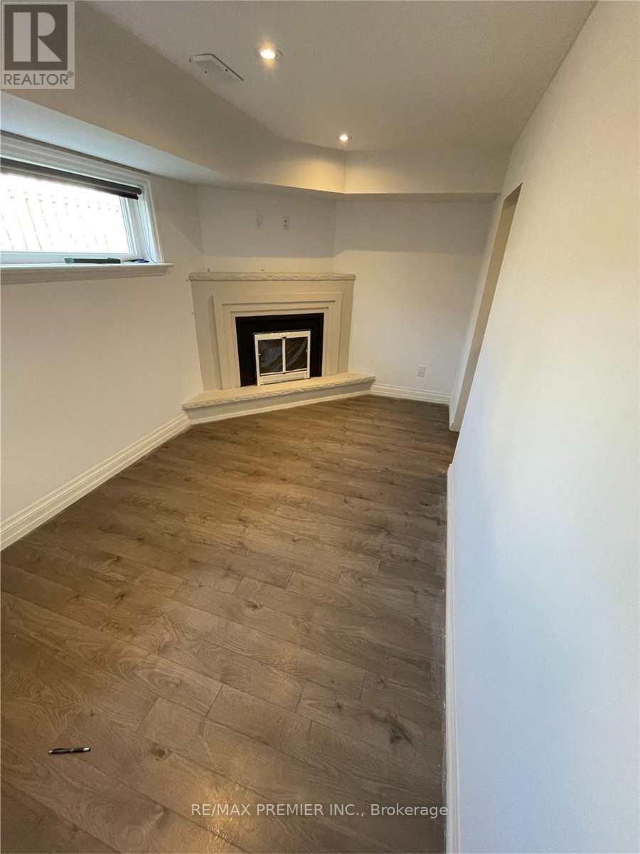 Bsmt - 44 Peacham Crescent, Toronto, Ontario  M3M 1S3 - Photo 6 - W12811872