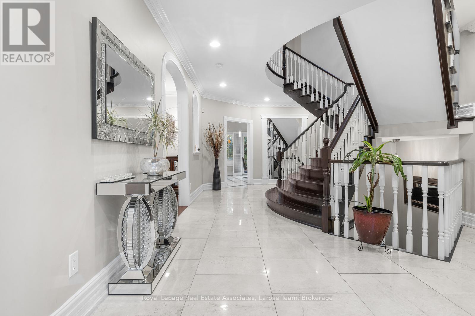 4622 Hewicks Lane, Mississauga, Ontario  L5M 3L8 - Photo 3 - W12811910