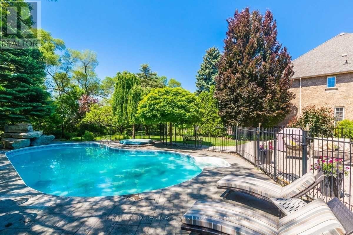 4622 Hewicks Lane, Mississauga, Ontario  L5M 3L8 - Photo 39 - W12811910