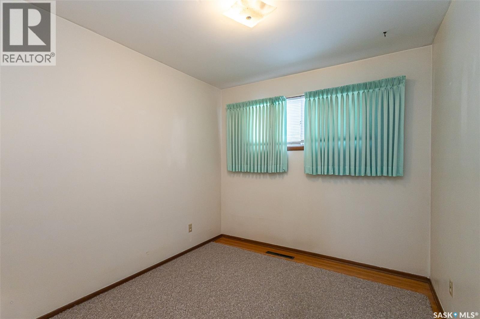 318 Montreal Avenue N, Saskatoon, Saskatchewan  S7L 3N8 - Photo 10 - SK029007