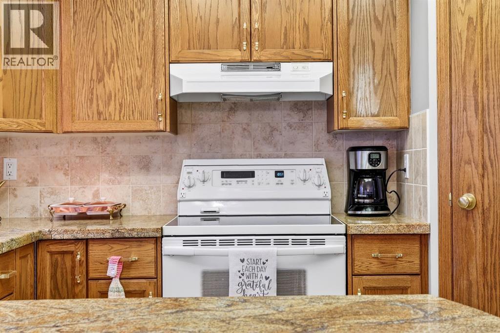 311 Douglasbank Drive Se, Calgary, Alberta  T2Z 2C7 - Photo 13 - A2277070