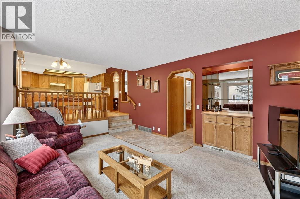 311 Douglasbank Drive Se, Calgary, Alberta  T2Z 2C7 - Photo 22 - A2277070