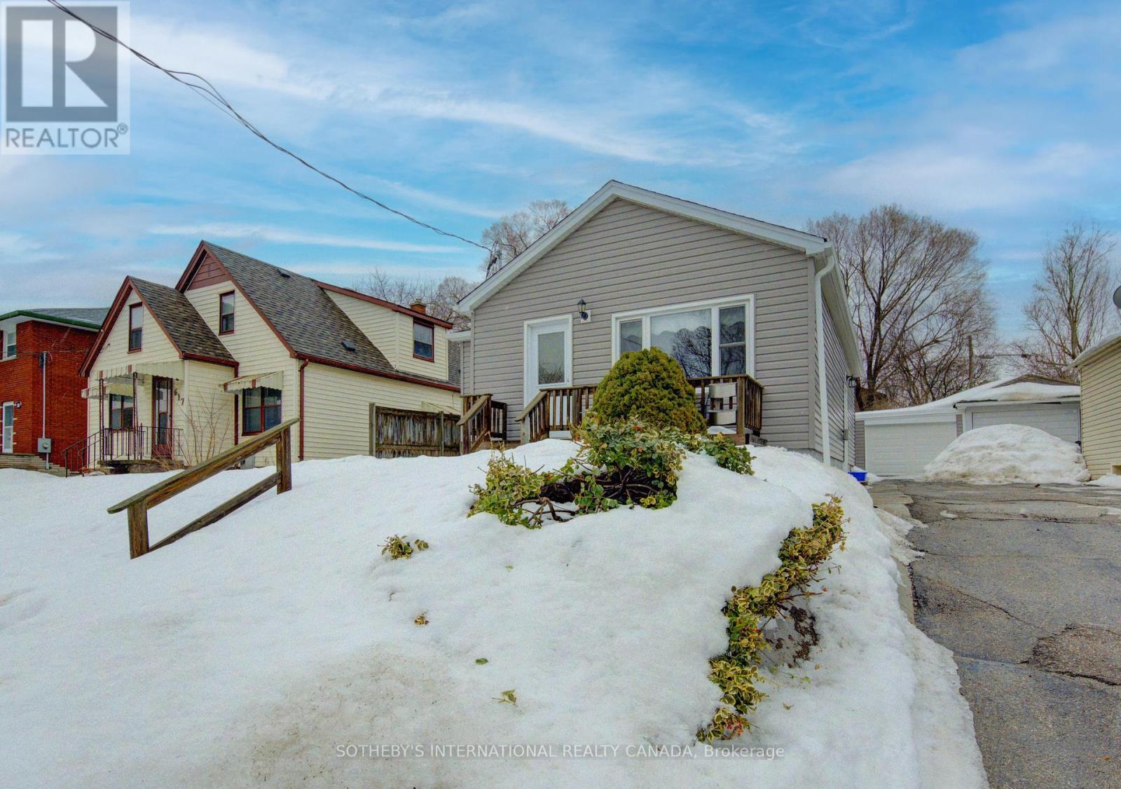 613 Guelph Street, Kitchener, Ontario  N2H 5Y5 - Photo 10 - X12811846