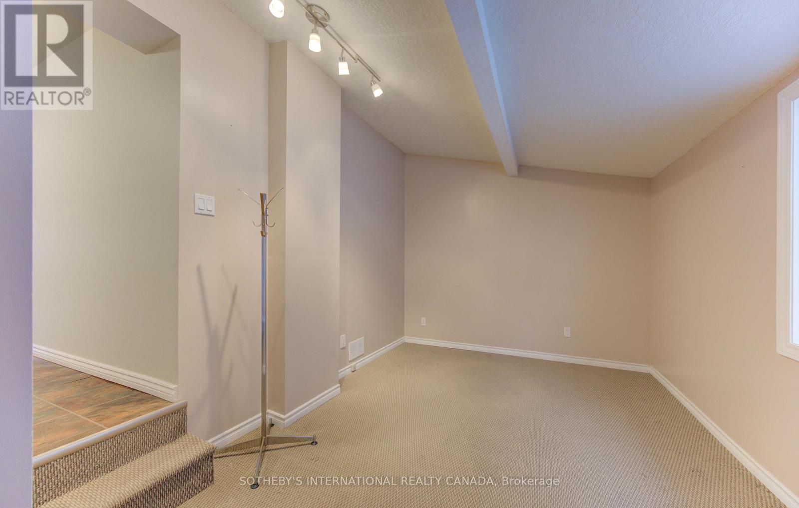 613 Guelph Street, Kitchener, Ontario  N2H 5Y5 - Photo 11 - X12811846