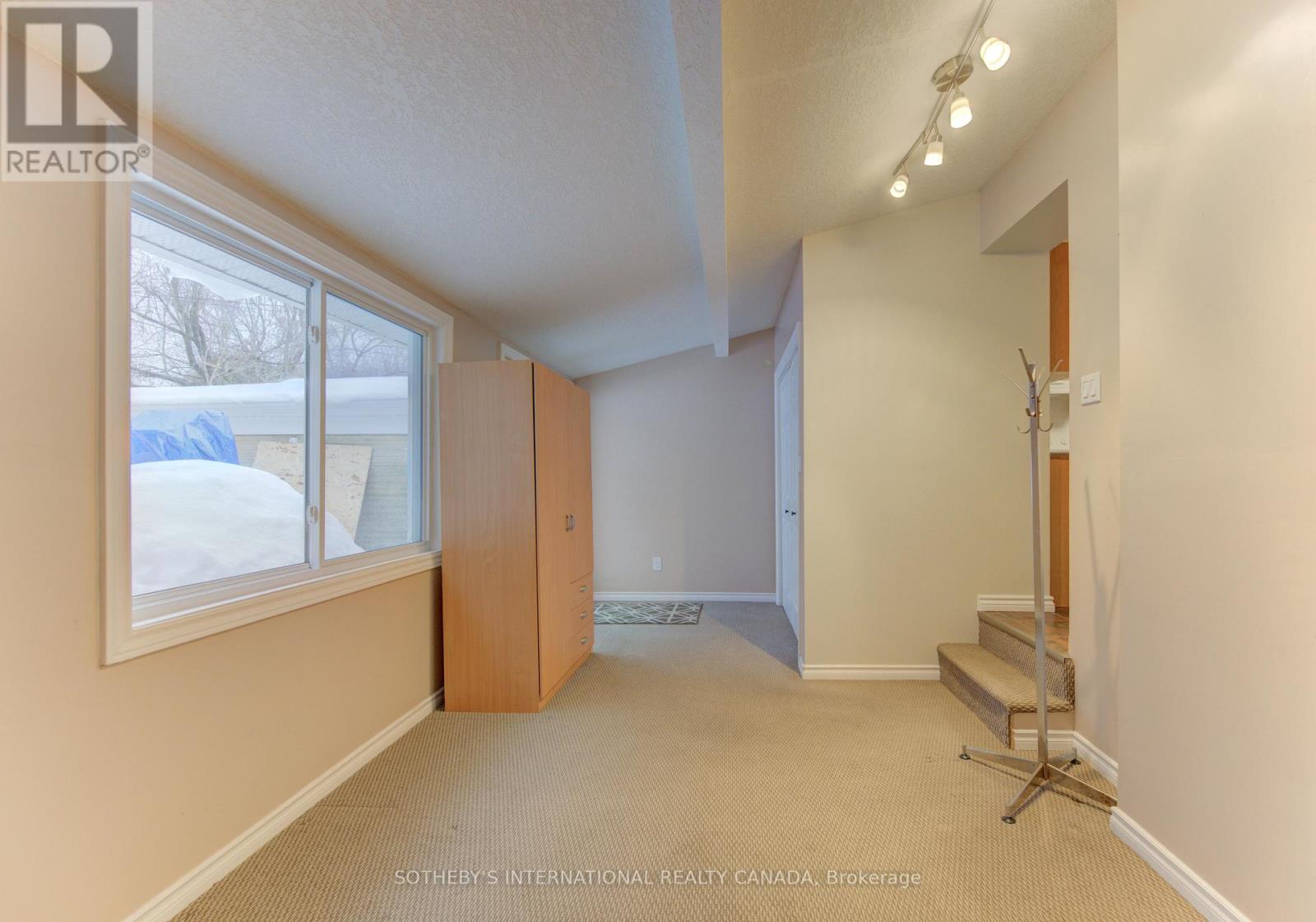 613 Guelph Street, Kitchener, Ontario  N2H 5Y5 - Photo 12 - X12811846