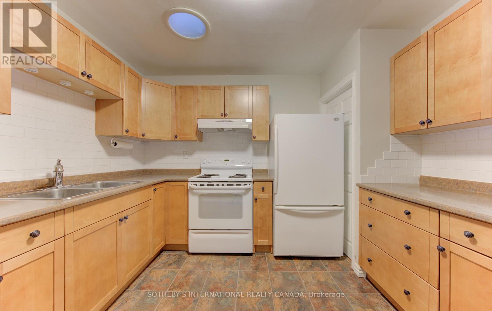 613 Guelph Street, Kitchener, Ontario  N2H 5Y5 - Photo 15 - X12811846