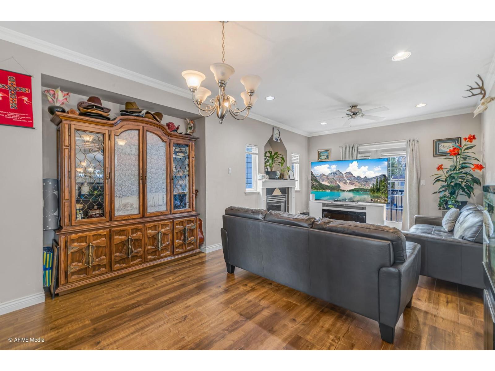 9833 128 Street, Surrey, British Columbia  V3T 2Y5 - Photo 4 - R3092106