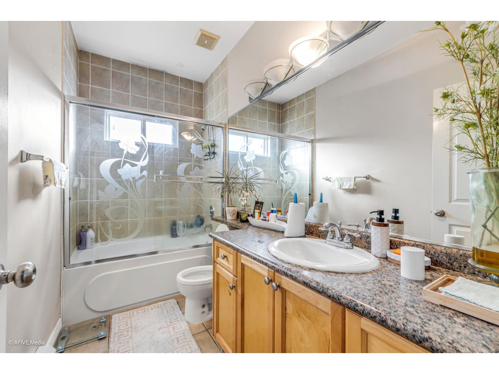 9833 128 Street, Surrey, British Columbia  V3T 2Y5 - Photo 14 - R3092106