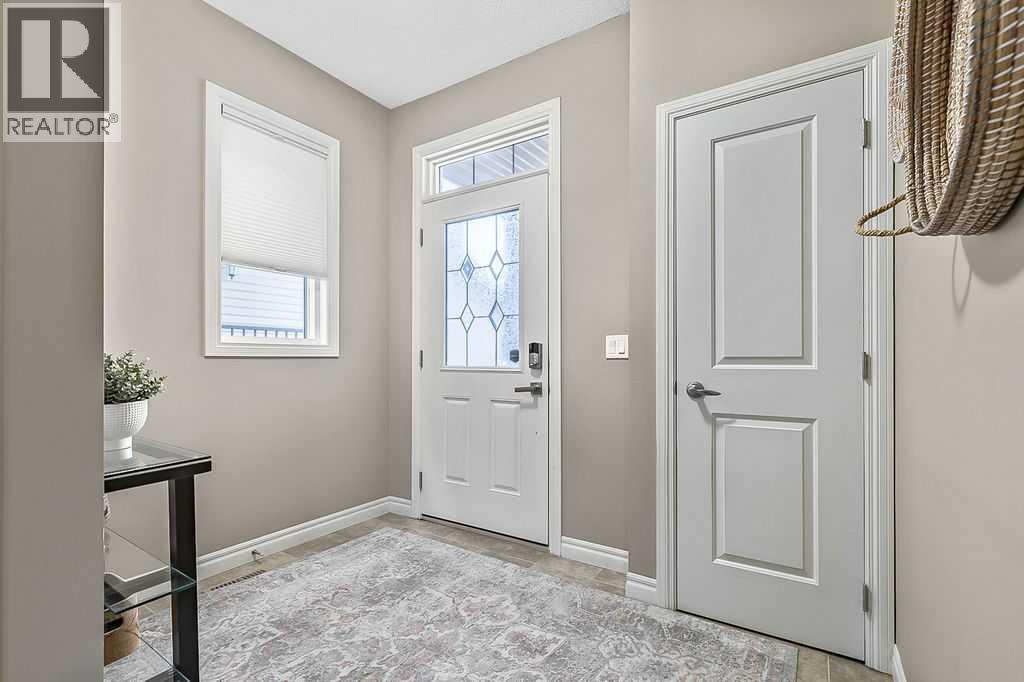 147 Cimarron Vista Crescent, Okotoks, Alberta  T1S 0K3 - Photo 3 - A2283474