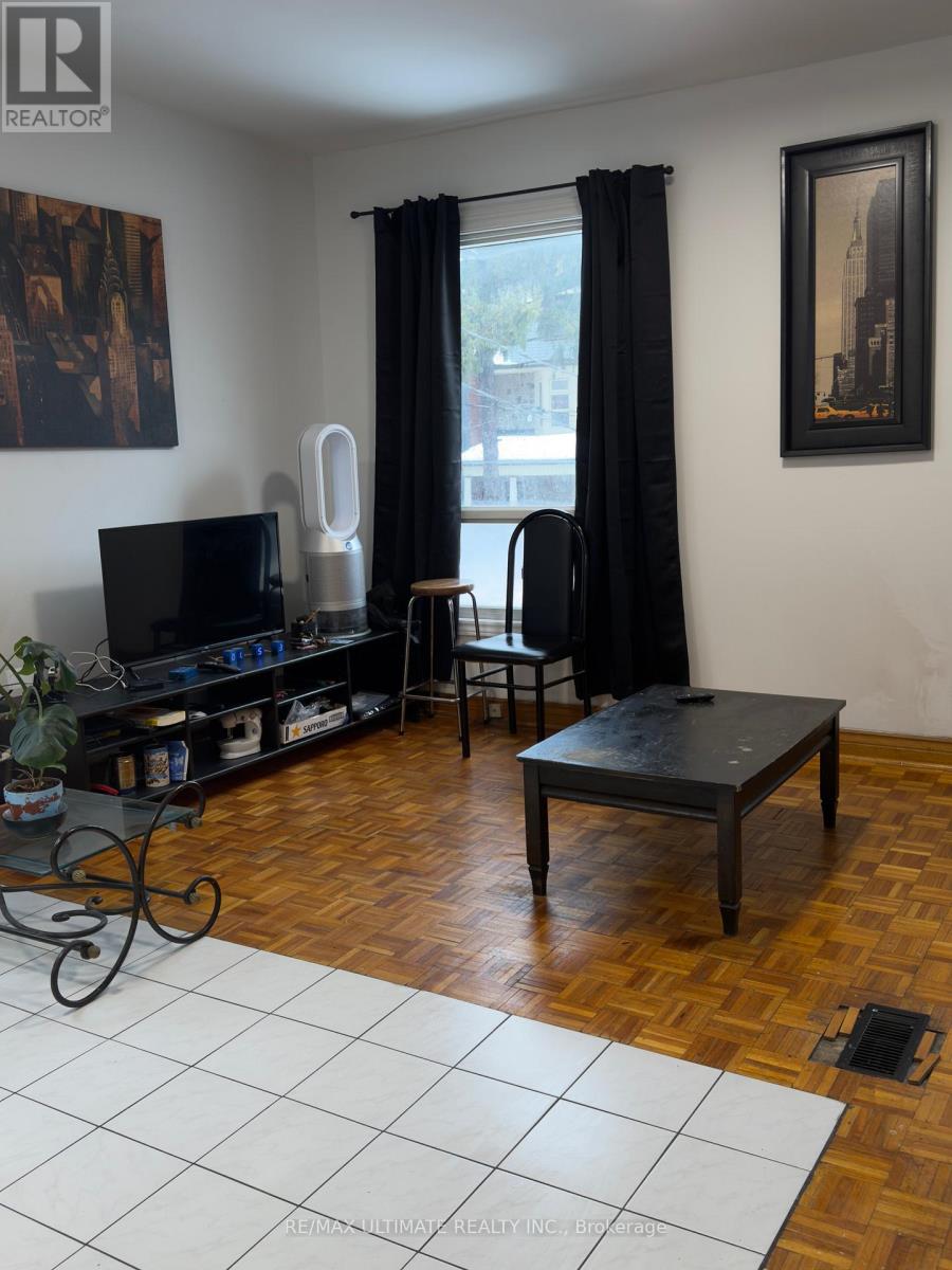 33 Shannon Street, Toronto, Ontario M6J 2E6 - Photo 5 - C12811968