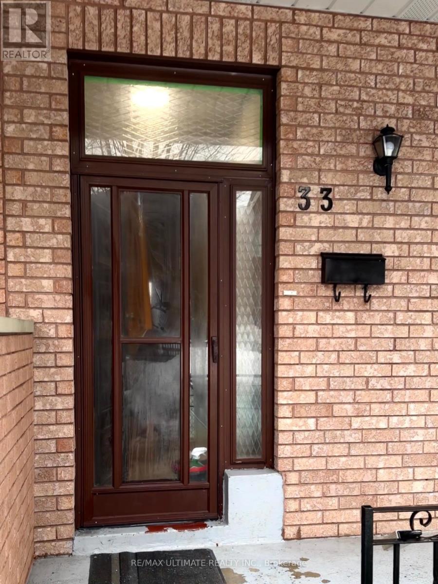 33 Shannon Street, Toronto, Ontario M6J 2E6 - Photo 4 - C12811968