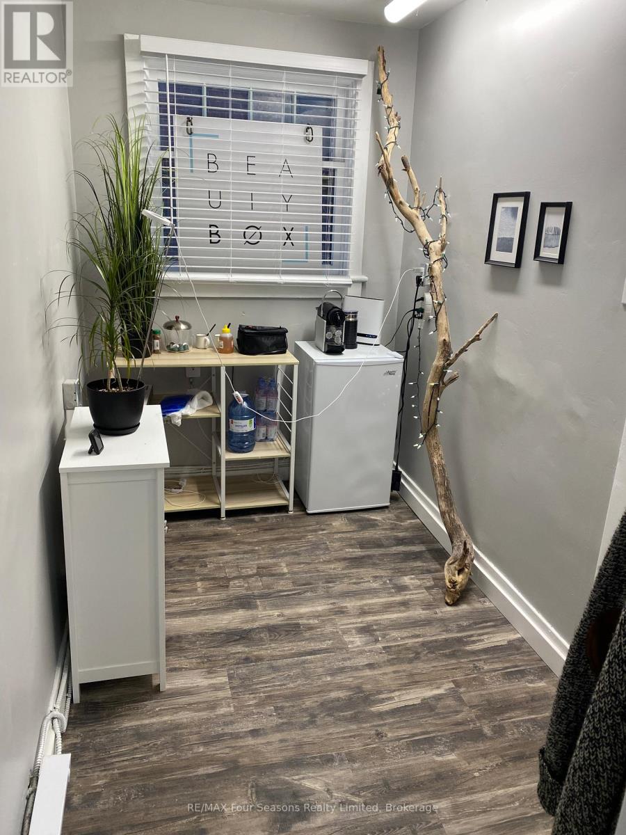 # 201 - 22 Second Street, Collingwood, Ontario  L9Y 1E3 - Photo 14 - S12812018