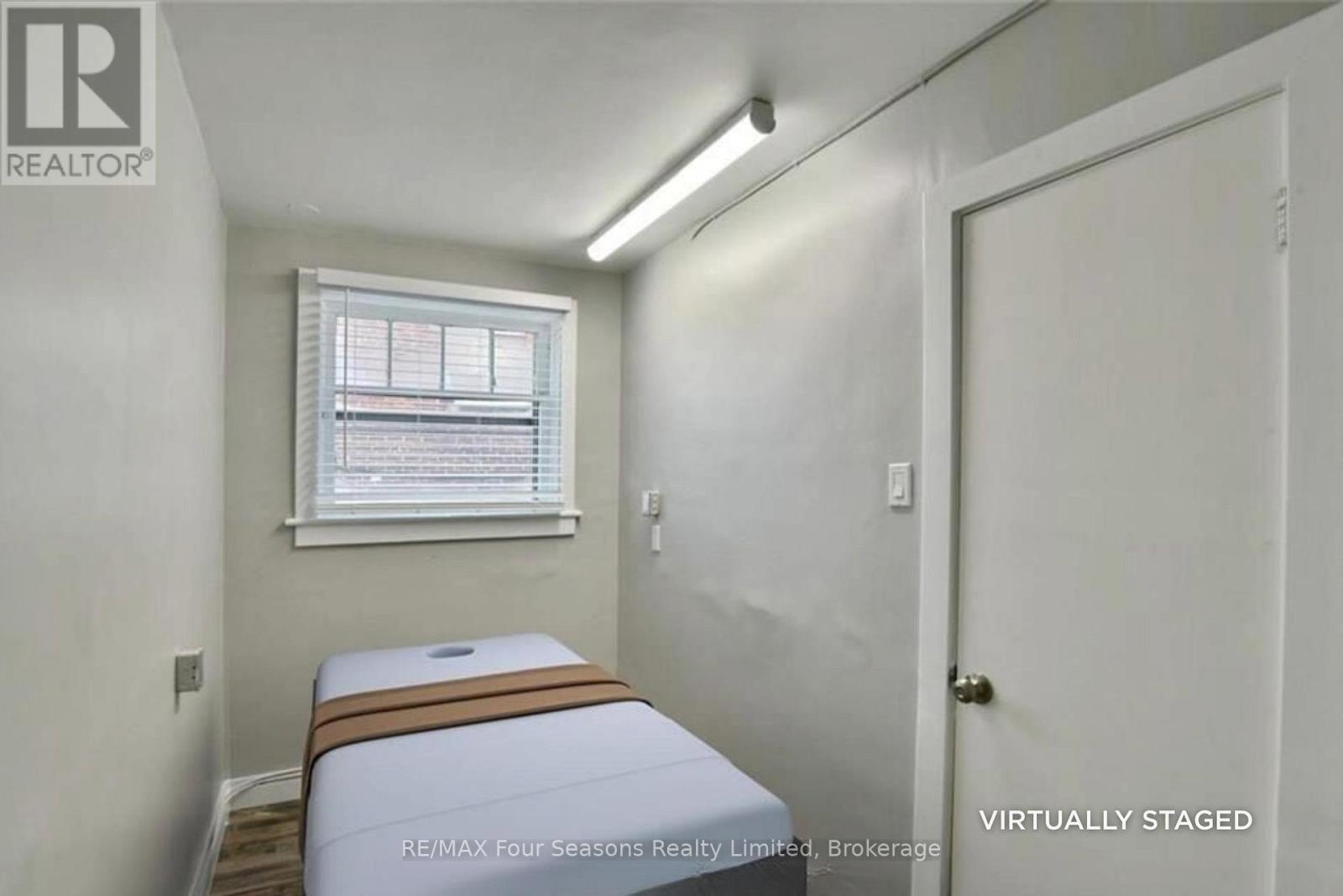 # 201 - 22 Second Street, Collingwood, Ontario  L9Y 1E3 - Photo 5 - S12812018