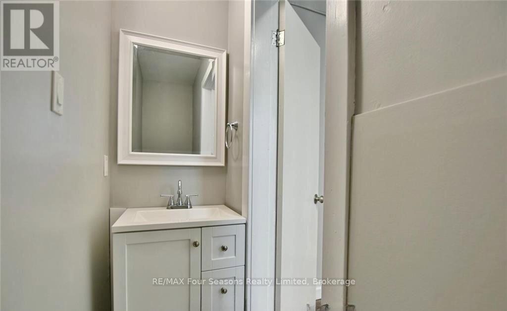 # 201 - 22 Second Street, Collingwood, Ontario  L9Y 1E3 - Photo 6 - S12812018