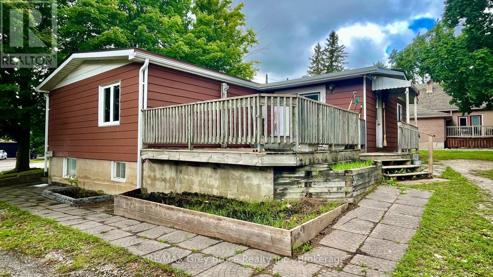 1069 7TH AVENUE, Hanover, Ontario