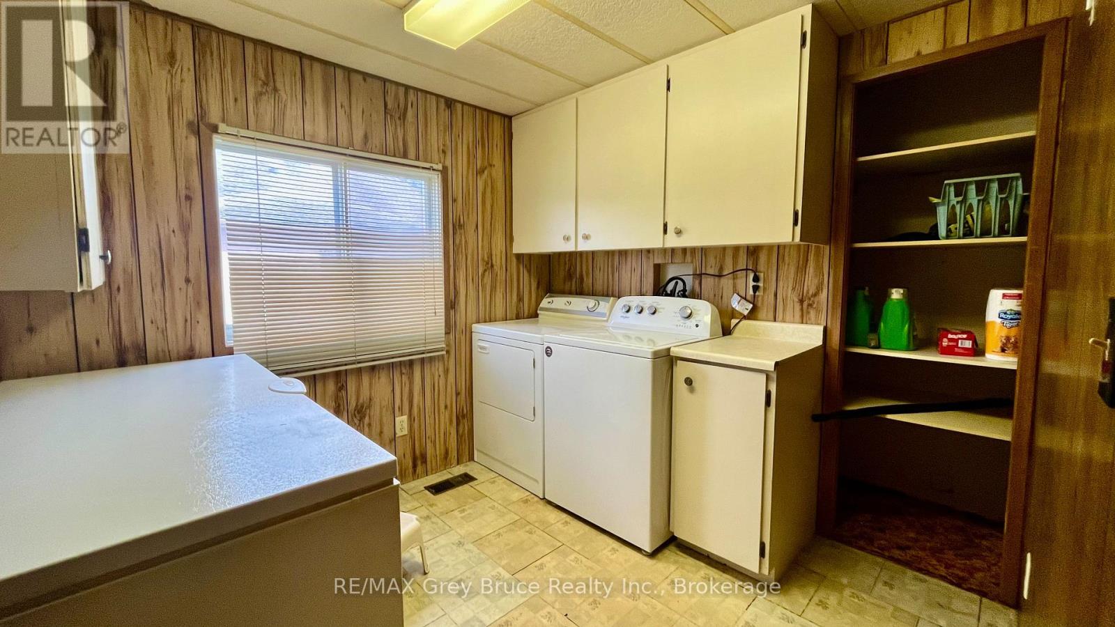 1069 7th Avenue, Hanover, Ontario N4N 2K4 - Photo 13 - X12812100