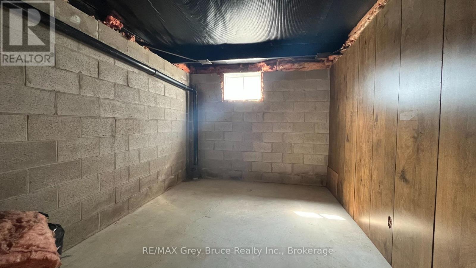 1069 7th Avenue, Hanover, Ontario N4N 2K4 - Photo 23 - X12812100