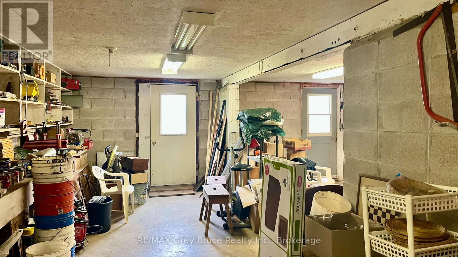 1069 7th Avenue, Hanover, Ontario N4N 2K4 - Photo 29 - X12812100