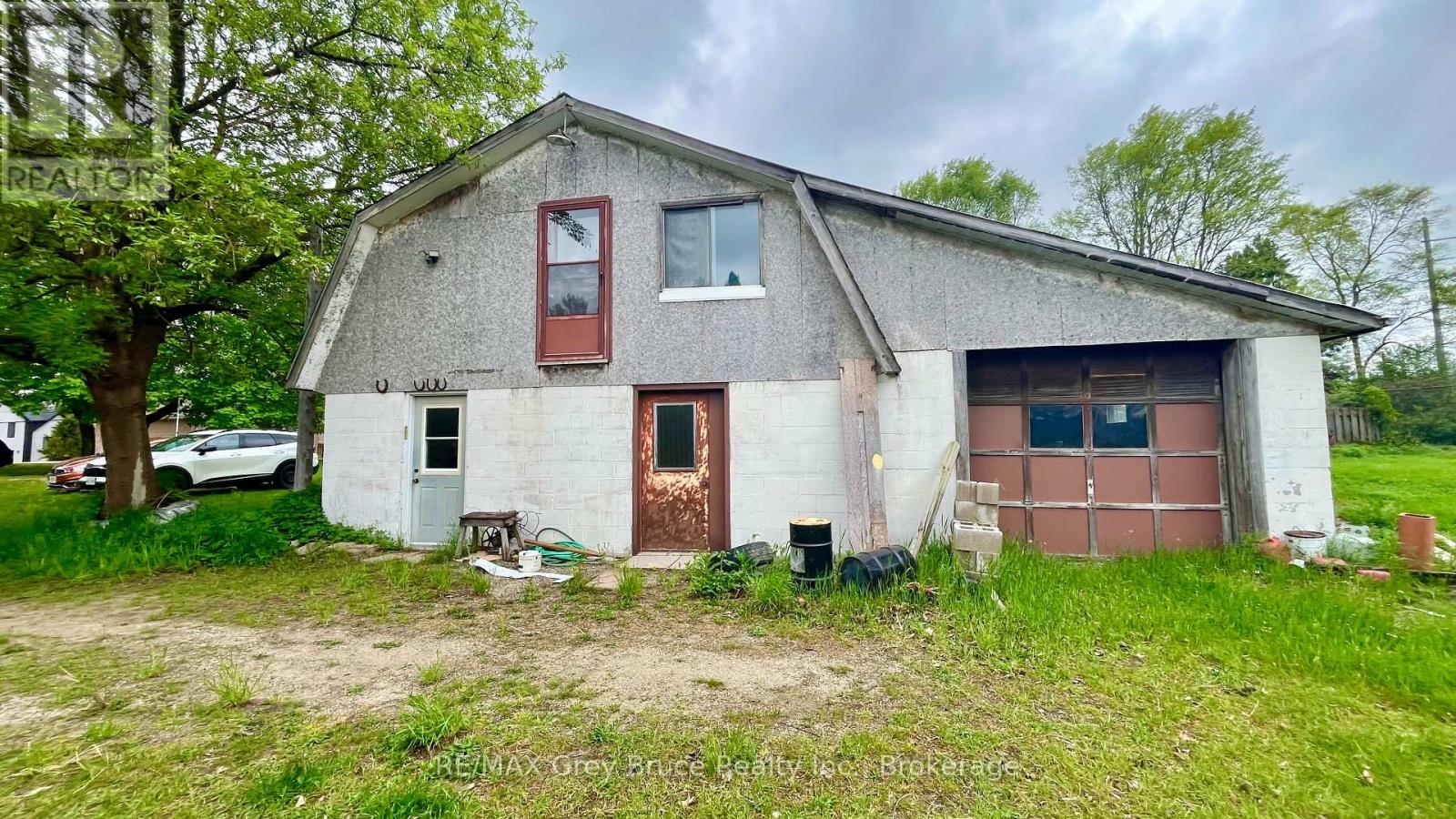 1069 7th Avenue, Hanover, Ontario N4N 2K4 - Photo 7 - X12812100