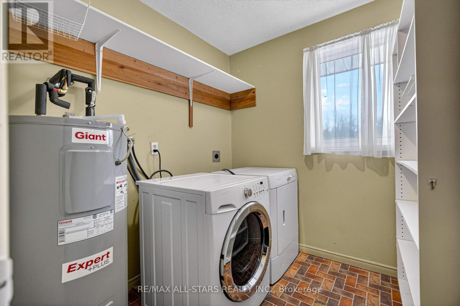 A - 105 Rita Crescent, Kawartha Lakes, Ontario  K0L 2W0 - Photo 11 - X12811974