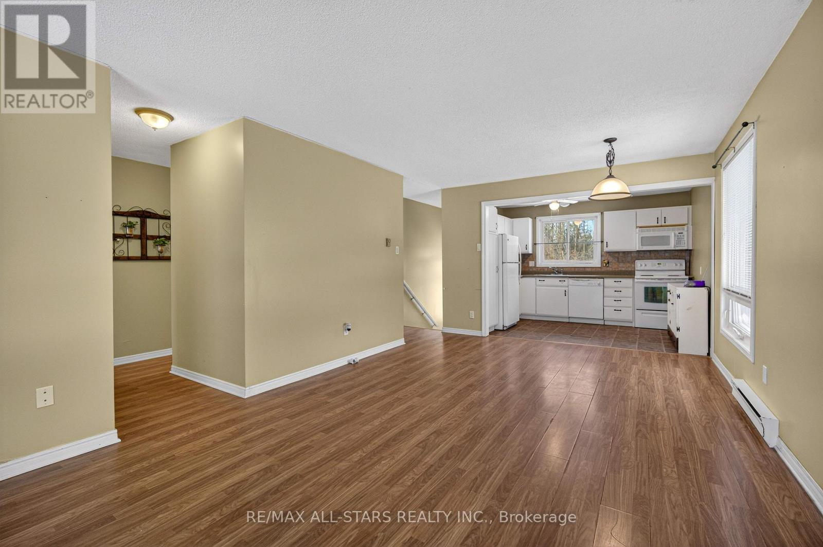 A - 105 Rita Crescent, Kawartha Lakes, Ontario  K0L 2W0 - Photo 3 - X12811974