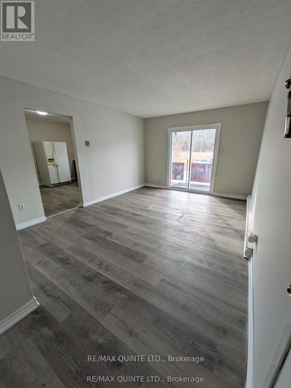 4 - 157 Stanley Street, Quinte West (Trenton Ward), Ontario  K8V 6B3 - Photo 3 - X12812072