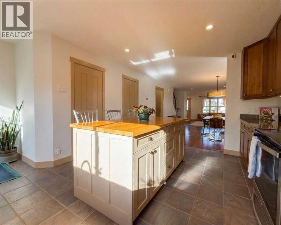 129 25 Avenue Ne, Calgary, Alberta  T2E 1X9 - Photo 9 - A2281758