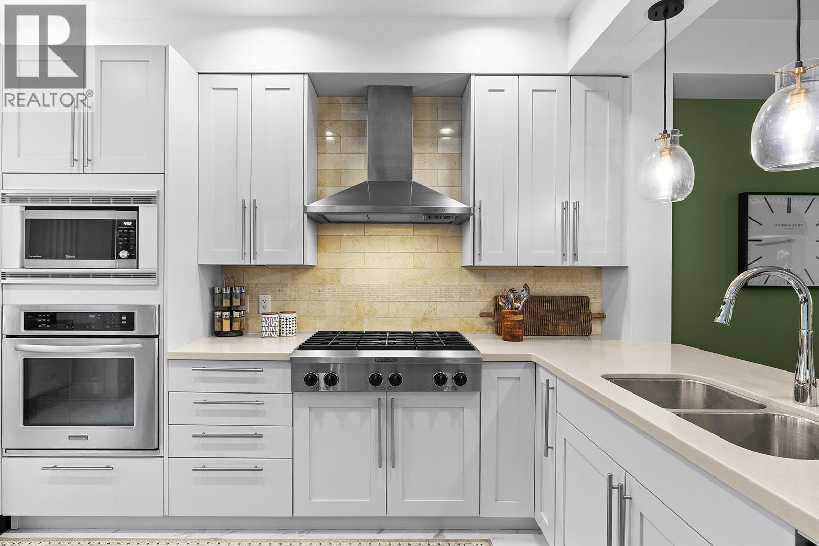 1123 Sunset Drive Kelowna Photo 16 1123 Sunset Drive Kelowna Photo 16