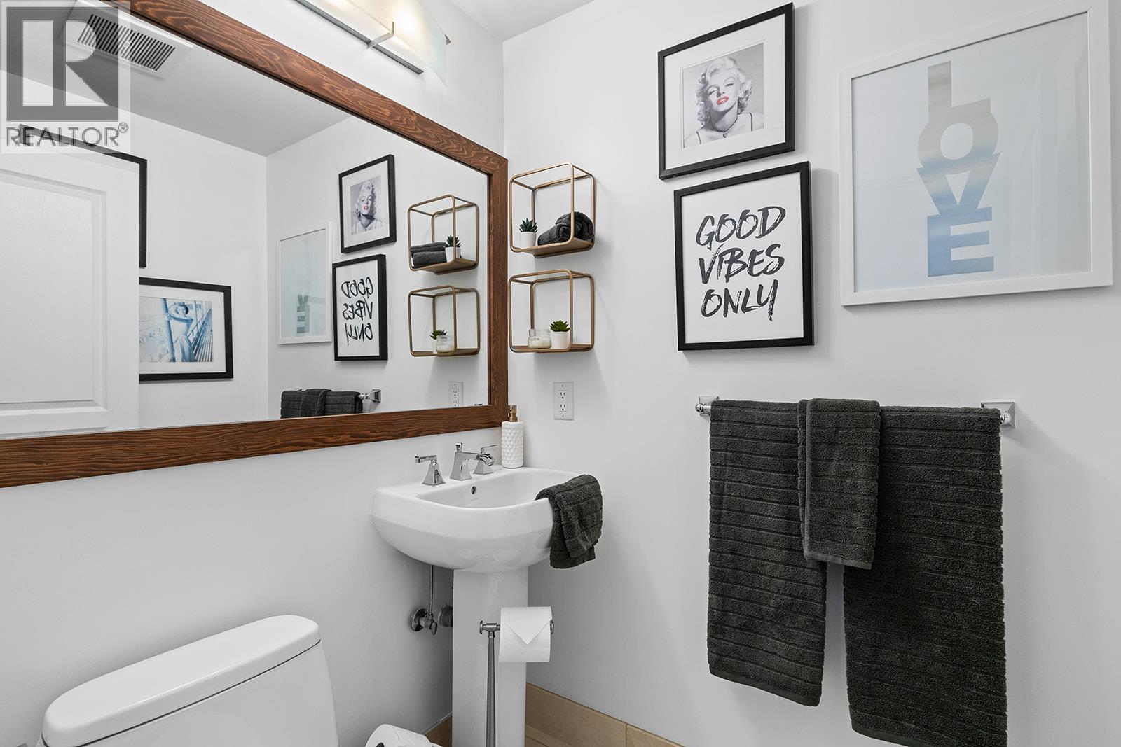 1123 Sunset Drive Kelowna Photo 39 1123 Sunset Drive Kelowna Photo 39