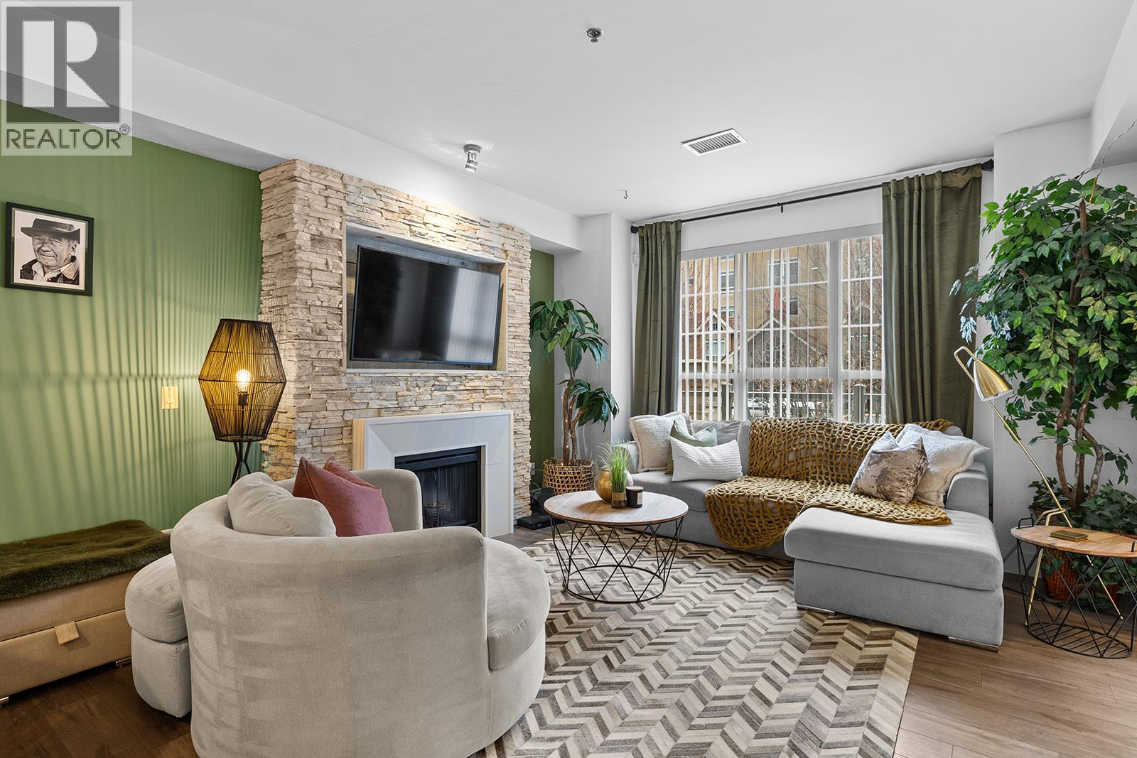 1123 Sunset Drive Kelowna Photo 23 1123 Sunset Drive Kelowna Photo 23