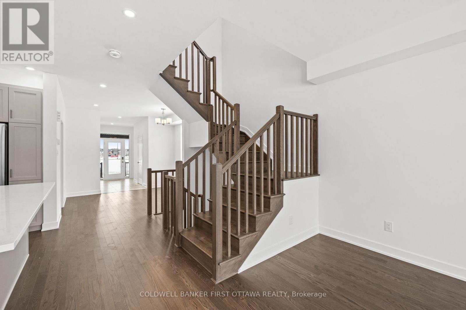 461 Shuttleworth Drive, Ottawa, Ontario  K1T 0T6 - Photo 14 - X12811988