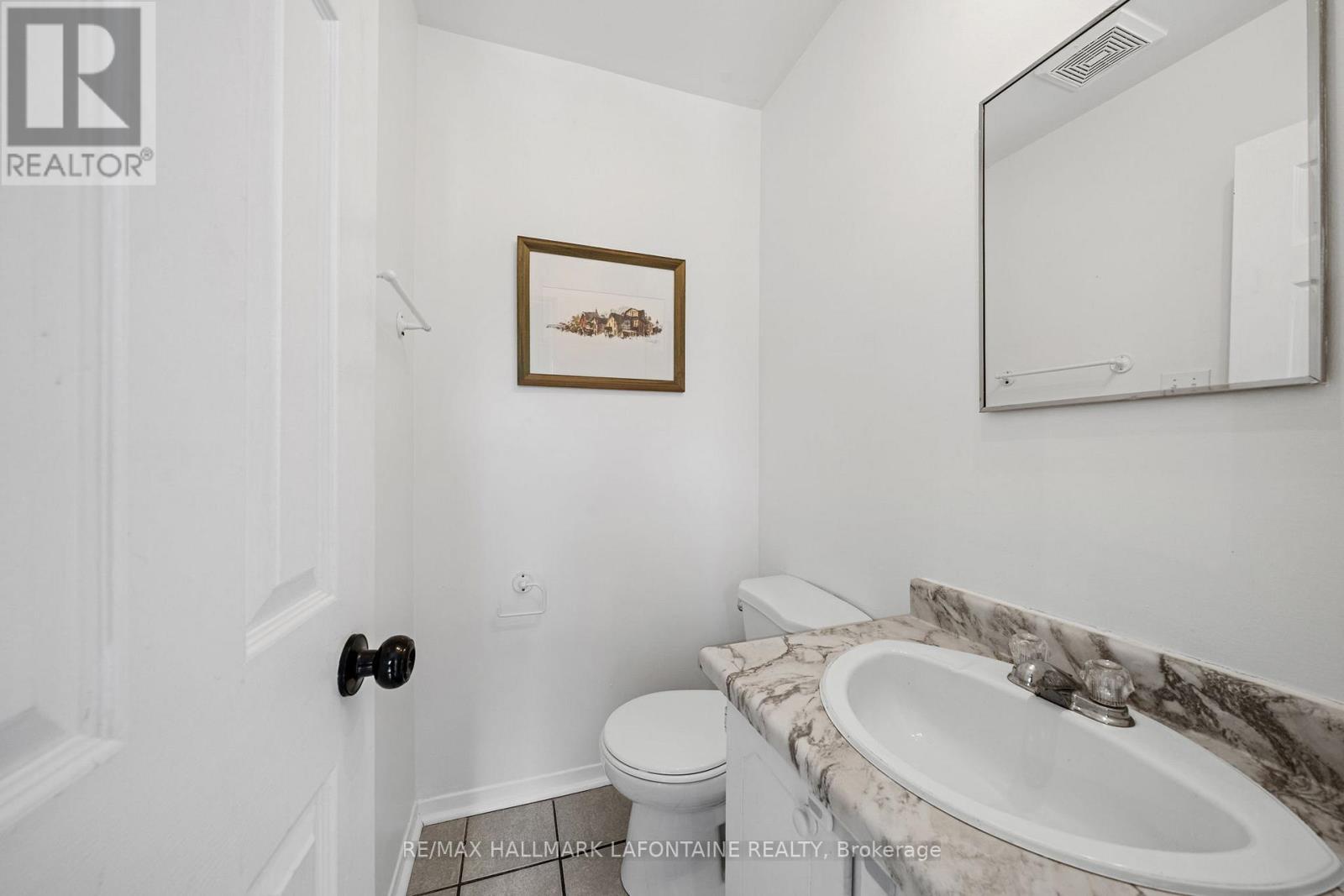 2275 Orient Park Drive, Ottawa, Ontario  K1B 4Y2 - Photo 12 - X12812098