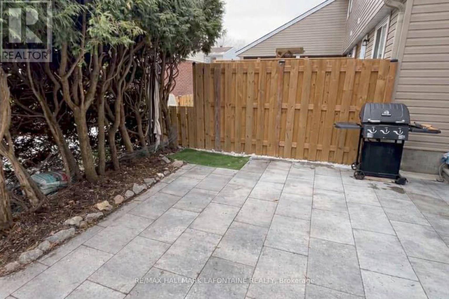 2275 Orient Park Drive, Ottawa, Ontario  K1B 4Y2 - Photo 16 - X12812098