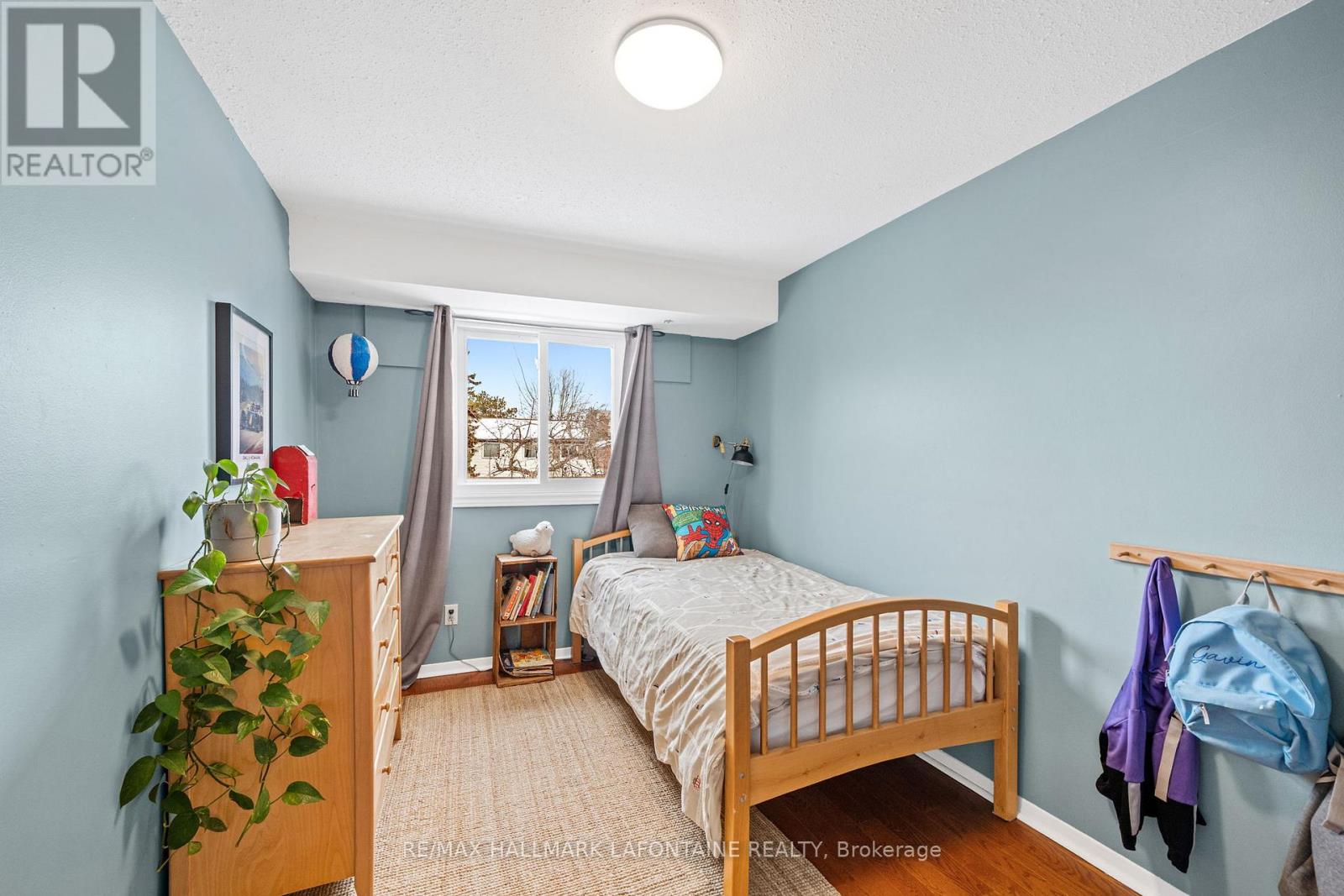 2275 Orient Park Drive, Ottawa, Ontario  K1B 4Y2 - Photo 22 - X12812098