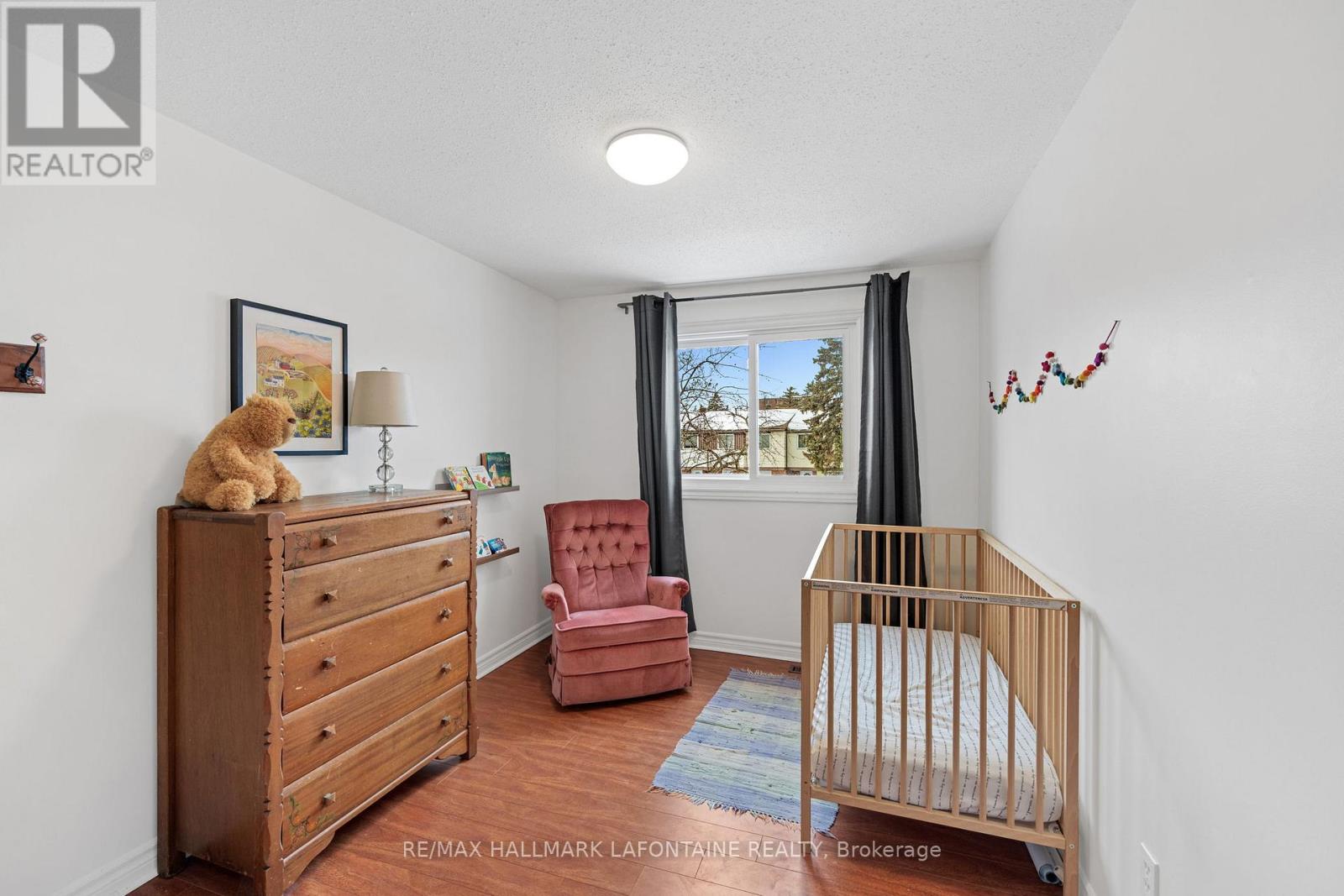 2275 Orient Park Drive, Ottawa, Ontario  K1B 4Y2 - Photo 24 - X12812098