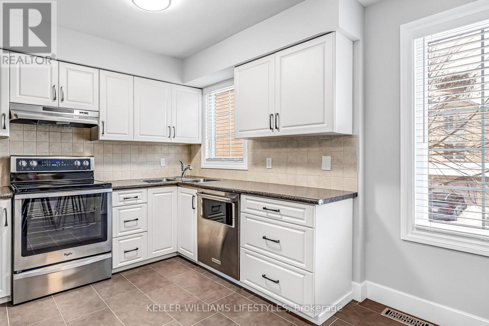 26 - 1399 Commissioners Road W, London South, Ontario  N6K 4G9 - Photo 24 - X12812050