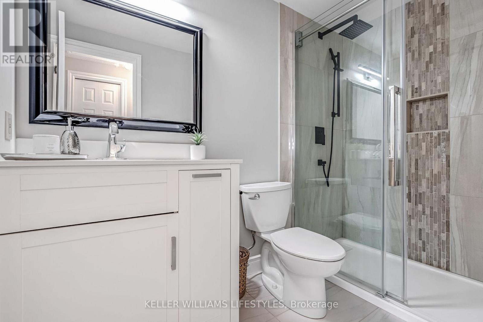 26 - 1399 Commissioners Road W, London South, Ontario  N6K 4G9 - Photo 37 - X12812050