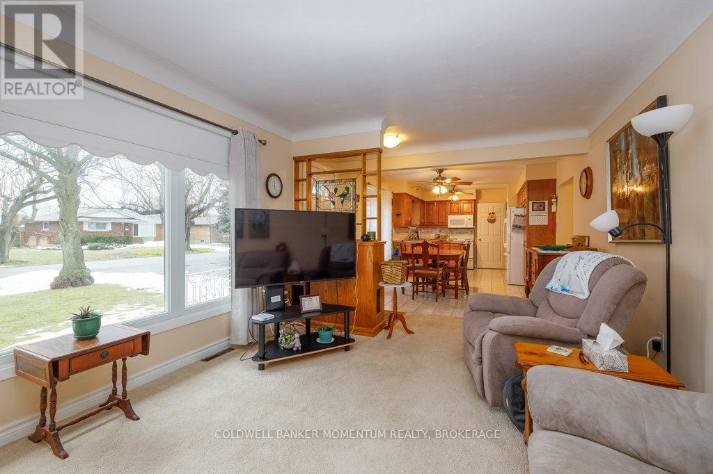 26 Howard Avenue, St. Catharines, Ontario  L2N 3X1 - Photo 12 - X12802126