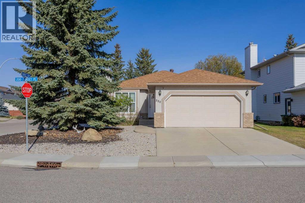 220 Sunset Place, Okotoks, Alberta