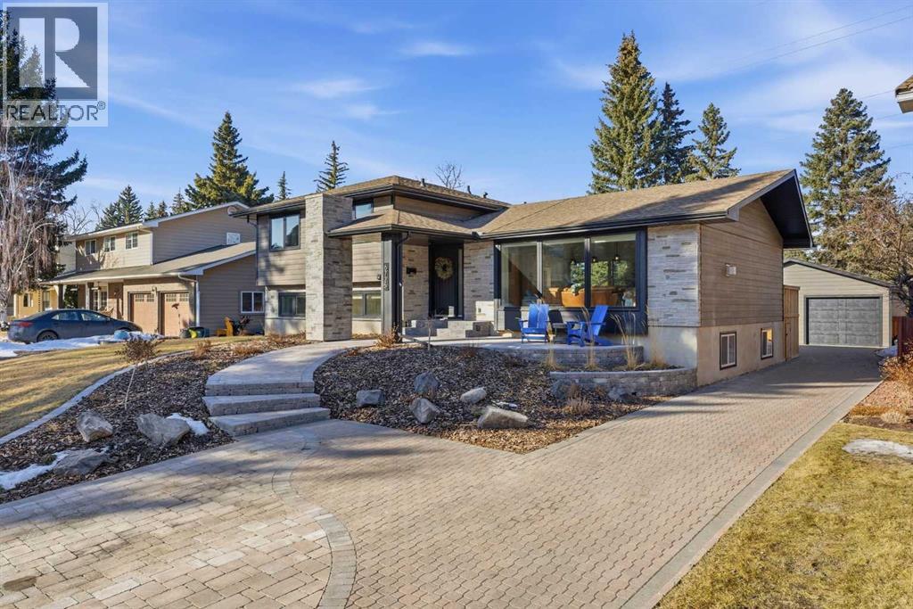 6725 Livingstone Drive Sw, Calgary, Alberta  T3E 6J2 - Photo 3 - A2286743