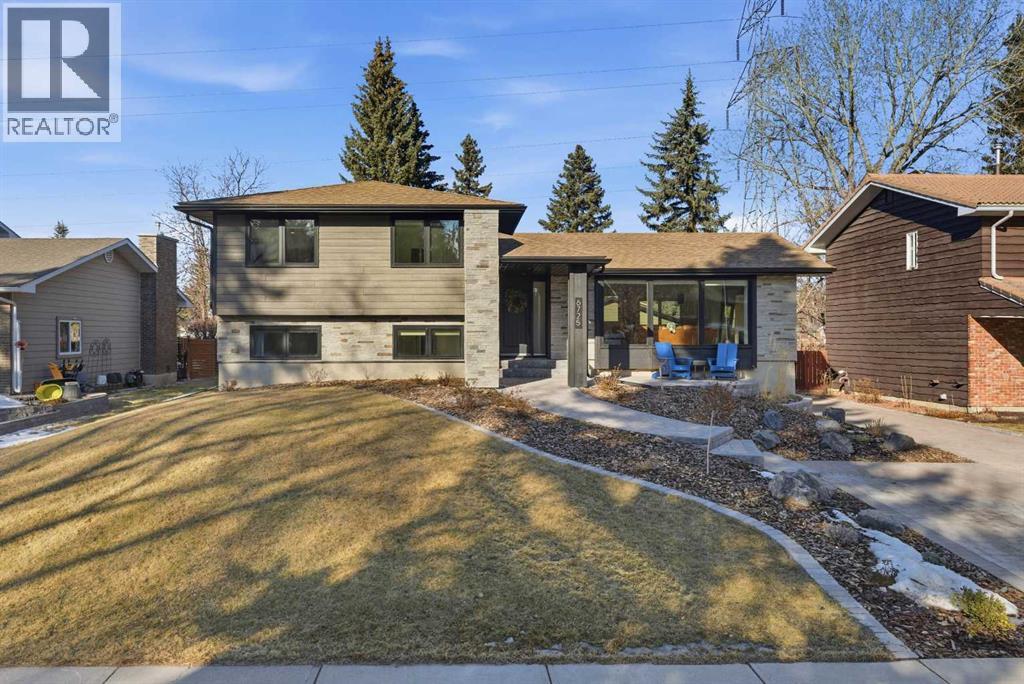 6725 Livingstone Drive Sw, Calgary, Alberta  T3E 6J2 - Photo 40 - A2286743