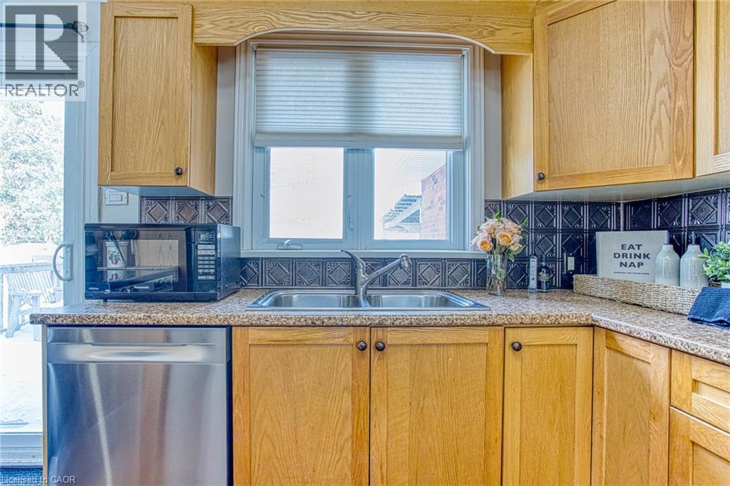 15 Passmore Street, Stoney Creek, Ontario  L8G 3J4 - Photo 8 - 40805502