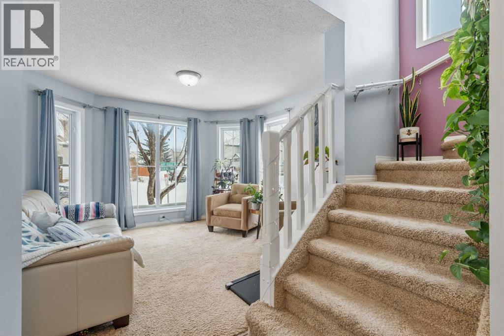 4 Tuscany Ridge Way Nw, Calgary, Alberta  T2E 8A2 - Photo 4 - A2287107